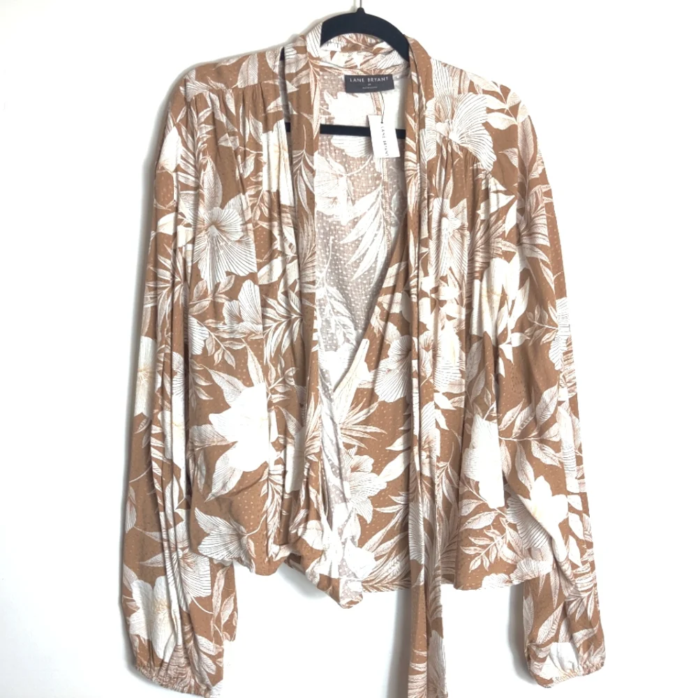 NEW LANE BRYANT Classic Crop Long-Sleeve Full-Wrap Top Blouse Size 24 - Picture 4 of 12